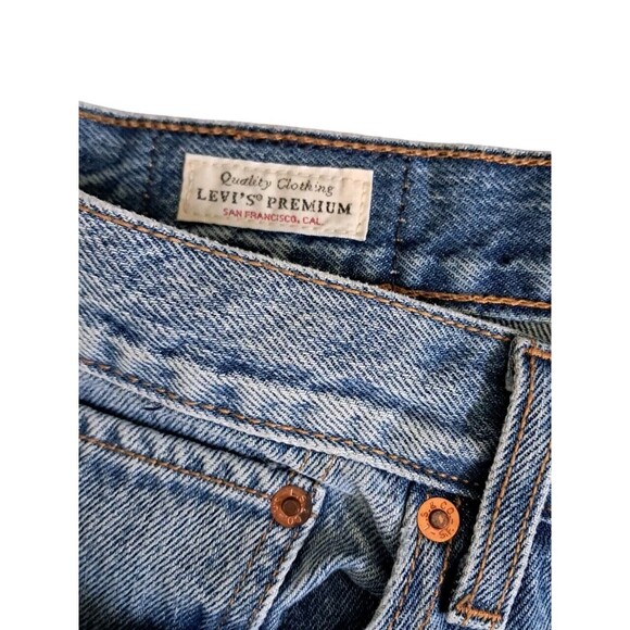 Levi's Women's Size 30 Wedgie Jeans Light Wash Raw Hem High Rise Button Fly - Picture 6 of 13